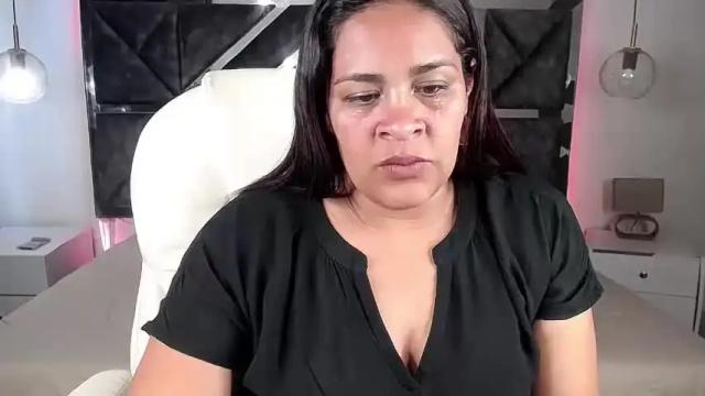 Image 12 of jialee_ Stream on Chaturbate on 14 months ago
