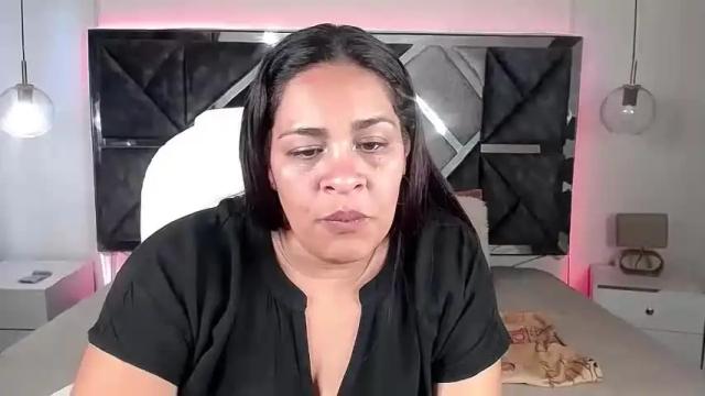 Image 2 of jialee_ Stream on Chaturbate on 14 months ago