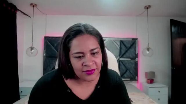 Image 2 of jialee_ Stream on Chaturbate on 14 months ago