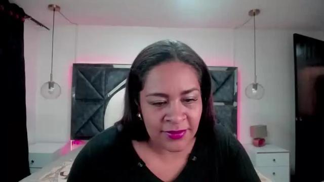 Image 3 of jialee_ Stream on Chaturbate on 14 months ago