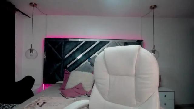 Image 6 of jialee_ Stream on Chaturbate on 14 months ago