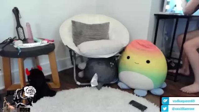 Image 12 of jillian_rose Stream on Chaturbate on 13 months ago