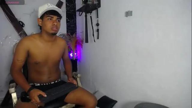 Image 12 of jimena_69 Stream on Chaturbate on 4 months ago
