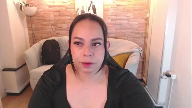 Image 4 of jimena_b Stream on Chaturbate on 24 days ago