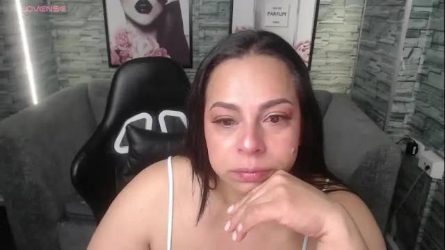 Image 12 of jimena_b Stream on Chaturbate on 6 months ago
