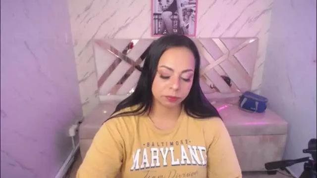 Image 2 of jimena_b Stream on Chaturbate on 6 months ago