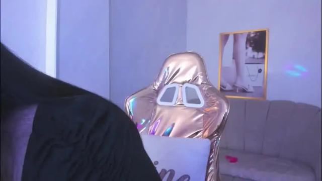 Image 4 of jimena_b Stream on Chaturbate on 5 months ago