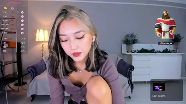 Image 2 of jin_ray Stream on Chaturbate on 25 months ago