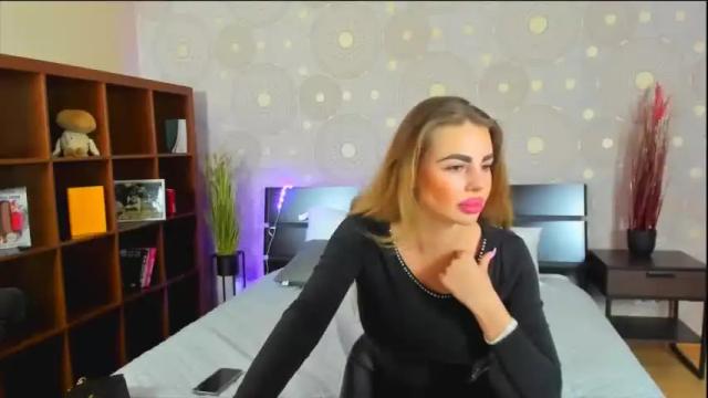 Image 8 of jinnylewis Stream on Chaturbate on 12 months ago