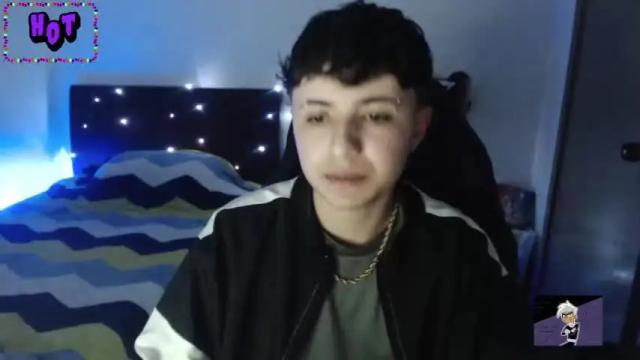Image 10 of jinxx_19 Stream on Chaturbate on 18 months ago