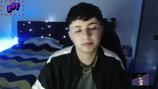 Image 11 of jinxx_19 Stream on Chaturbate on 18 months ago