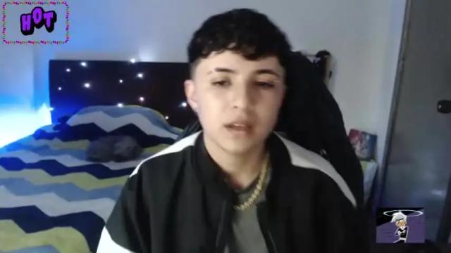 Image 6 of jinxx_19 Stream on Chaturbate on 18 months ago