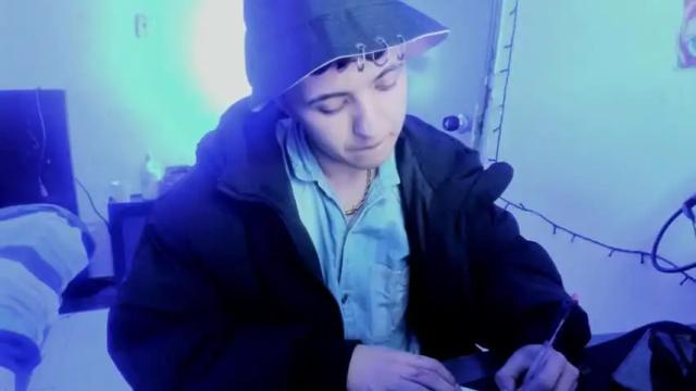 Image 3 of jinxx_19 Stream on Chaturbate on 12 months ago