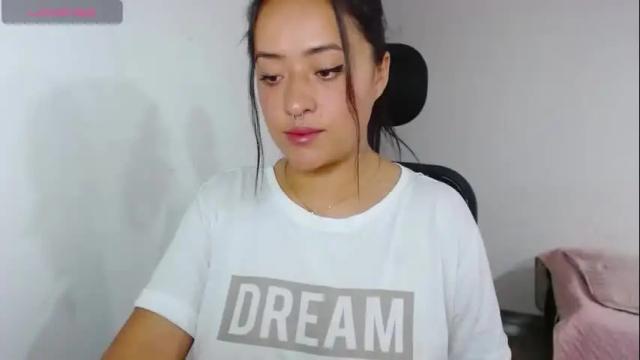 Image 3 of jjulietha95 Stream on Chaturbate on 3 months ago