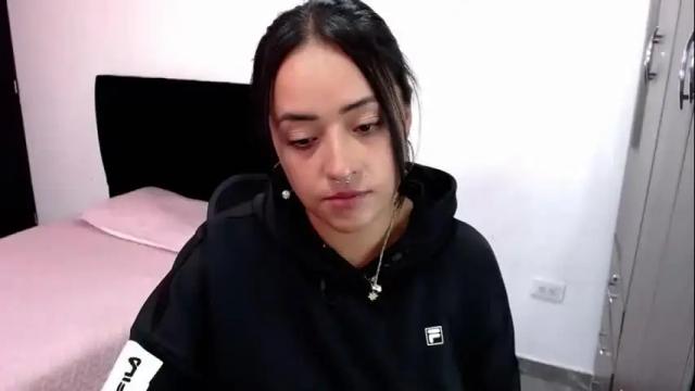Image 10 of jjulietha95 Stream on Chaturbate on 4 days ago
