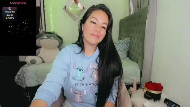 Image 4 of jloveers Stream on Chaturbate on 1 month ago