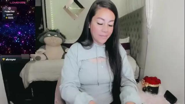 Image 6 of jloveers Stream on Chaturbate on 17 days ago