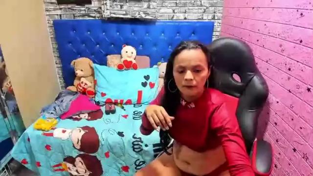 Image 8 of jloxxxhot Stream on Chaturbate on 16 months ago