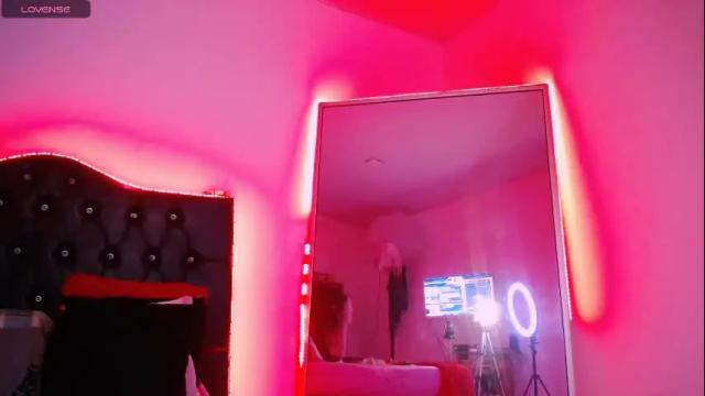 Image 6 of joaisaza Stream on Chaturbate on 16 days ago
