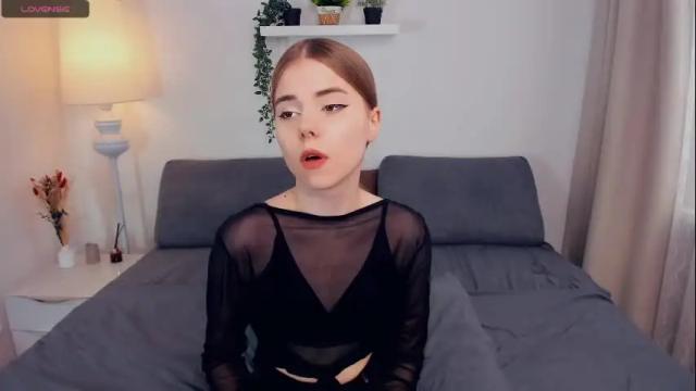 Image 11 of joandownton Stream on Chaturbate on 4 months ago