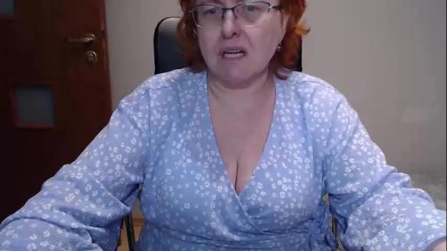 Image 2 of joannaandneighbour Stream on Chaturbate on 1 month ago