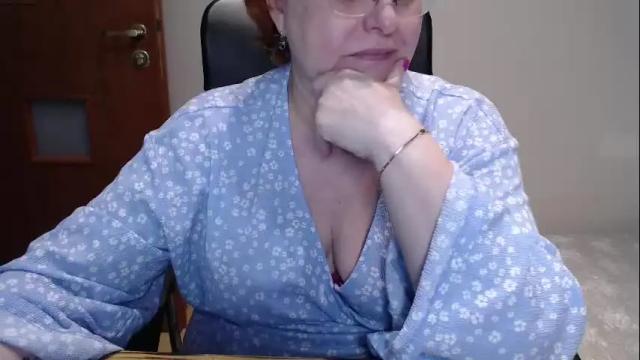 Image 12 of joannaandneighbour Stream on Chaturbate on 26 days ago