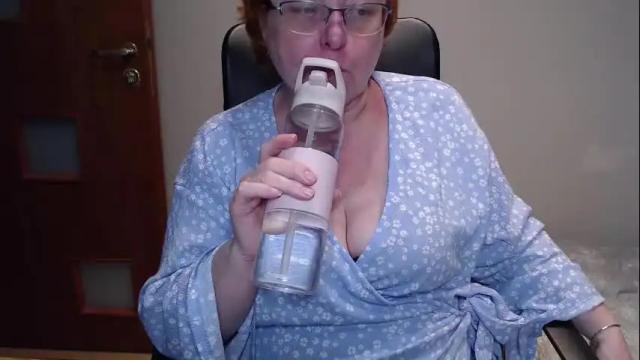 Thumbnail 2, joannaandneighbour's Stream at Chaturbate, 16 days ago