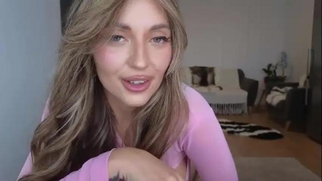 Image 3 of joannee Stream on Chaturbate on 1 month ago