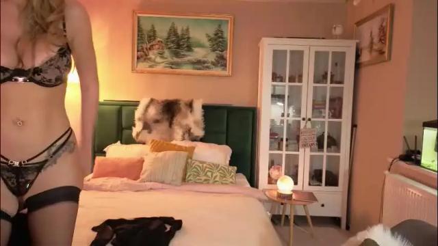 Image 12 of joannee Stream on Chaturbate on 2 days ago