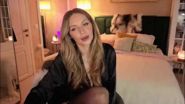 Image 3 of joannee Stream on Chaturbate on 2 days ago