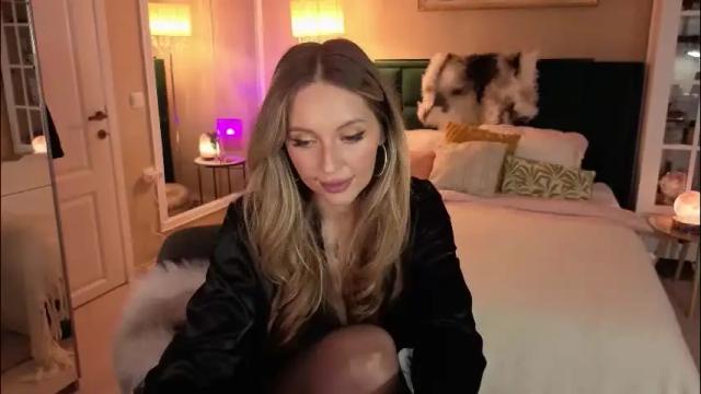 Image 4 of joannee Stream on Chaturbate on 2 days ago