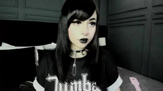Image 2 of joanneil Stream on Chaturbate on 17 months ago