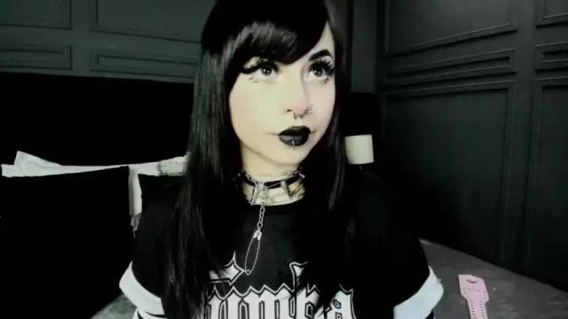 Image 4 of joanneil Stream on Chaturbate on 17 months ago