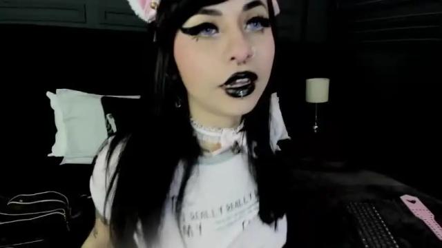 Image 4 of joanneil Stream on Chaturbate on 17 months ago
