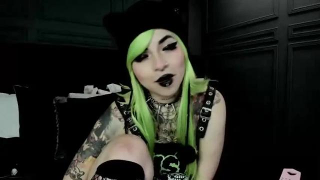 Image 3 of joanneil Stream on Chaturbate on 17 months ago