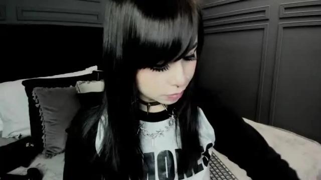 Image 3 of joanneil Stream on Chaturbate on 16 months ago