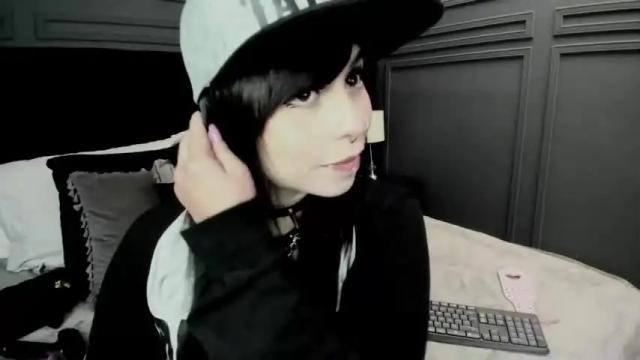 Image 4 of joanneil Stream on Chaturbate on 16 months ago