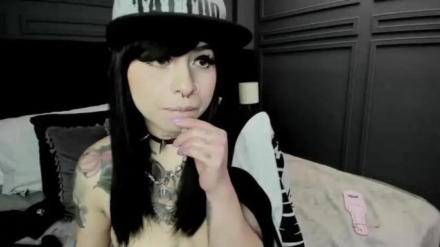 Image 6 of joanneil Stream on Chaturbate on 16 months ago