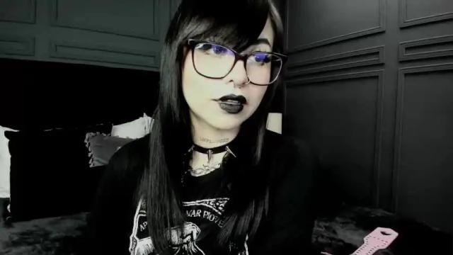 Image 4 of joanneil Stream on Chaturbate on 16 months ago