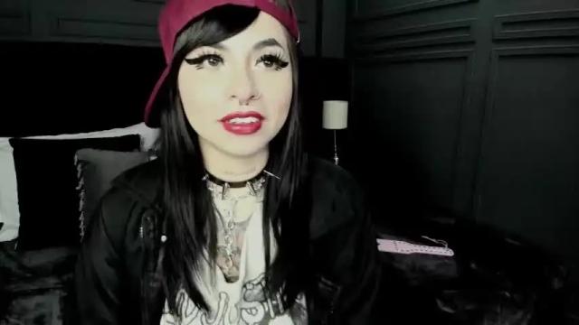Image 10 of joanneil Stream on Chaturbate on 16 months ago