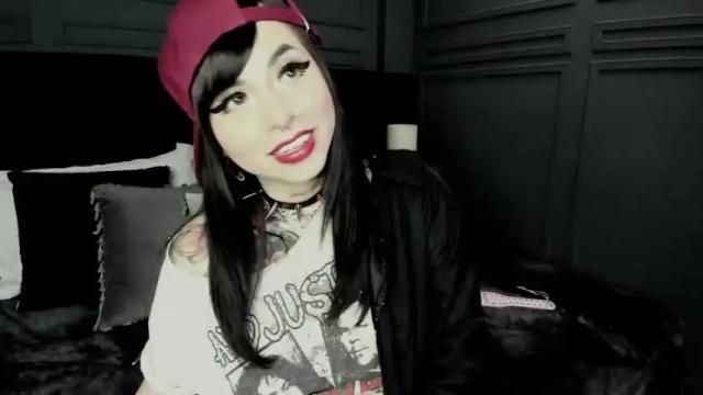 Image 6 of joanneil Stream on Chaturbate on 16 months ago