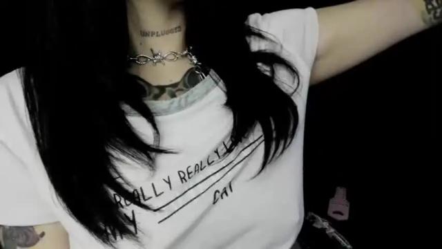 Image 10 of joanneil Stream on Chaturbate on 16 months ago