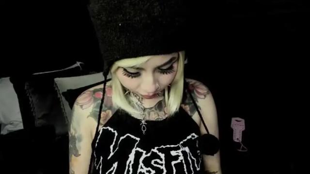 Image 10 of joanneil Stream on Chaturbate on 16 months ago