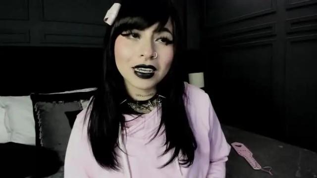 Thumbnail 1, joanneil's Stream at Chaturbate, 16 months ago