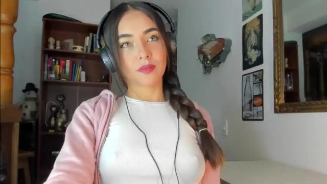 Thumbnail 1, jocelynne_longbarton's Stream at Chaturbate, 18 months ago