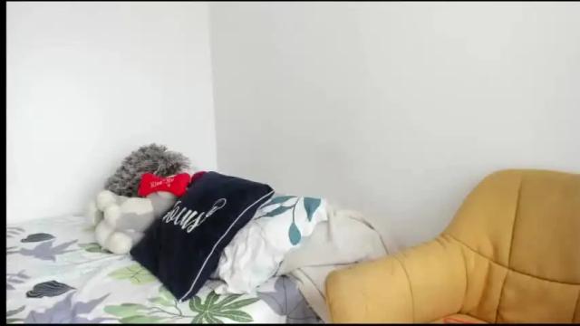 Image 10 of jocelynne_longbarton Stream on Chaturbate on 17 months ago