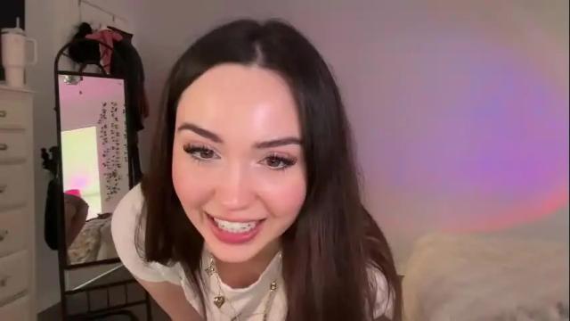 Image 2 of jocelyynn Stream on Chaturbate on 2 months ago
