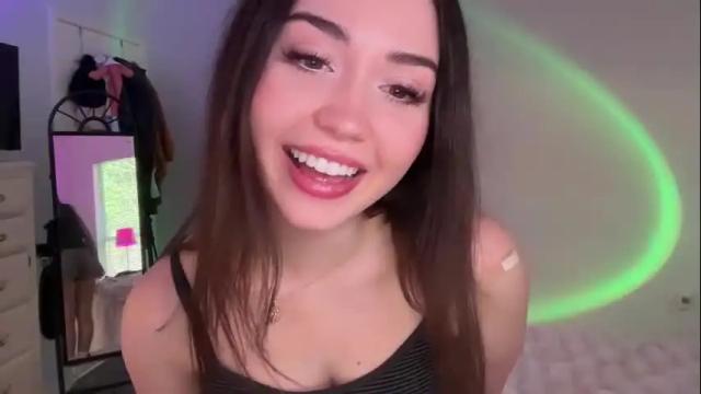 Image 4 of jocelyynn Stream on Chaturbate on 1 month ago