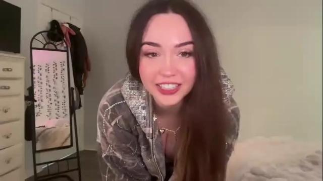 Image 4 of jocelyynn Stream on Chaturbate on 1 month ago