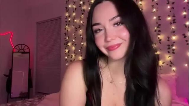 Image 4 of jocelyynn Stream on Chaturbate on 1 month ago